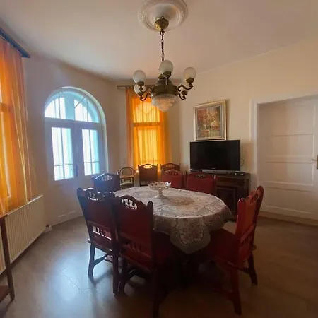 Csok, Mama Villa Balatonfüred